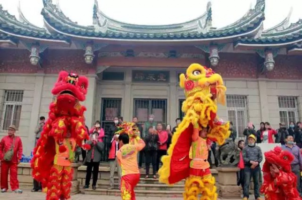 今天真熱鬧集美社刈香巡游祭開閩王！