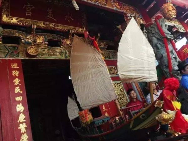 【多圖】震撼！國家非遺“送王船”在海滄鐘山舉行！大雨也澆不滅海滄人的熱情?。?！