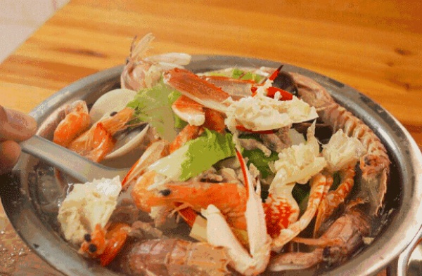 這家餐廳老板是集美土著漁民，吃海鮮好料到這里沒錯啦！