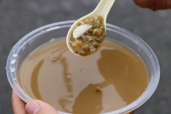 這根從同安來的網(wǎng)紅雞腿，6個月居然賣出了300000根！